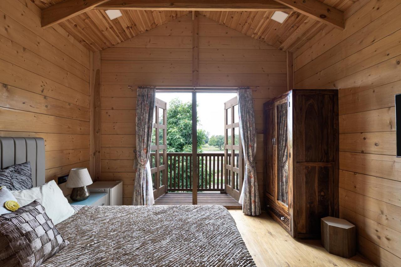 The Pine Loft Villa Bangalore Exterior foto